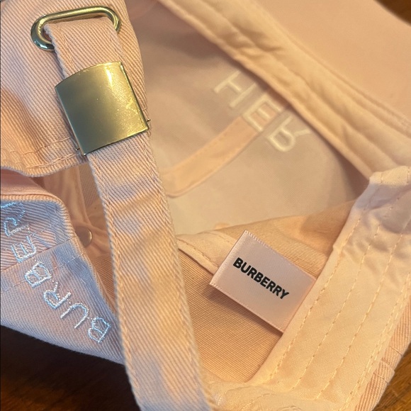 Burberry Her Pink Baseball Cap - Picture 6 of 12